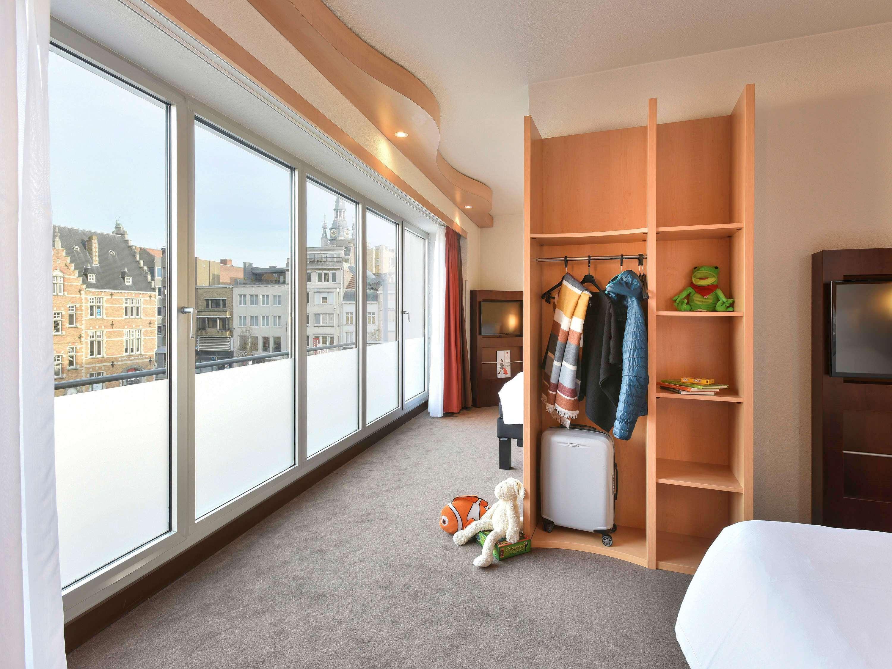 Ibis Kortrijk Centrum Dış mekan fotoğraf