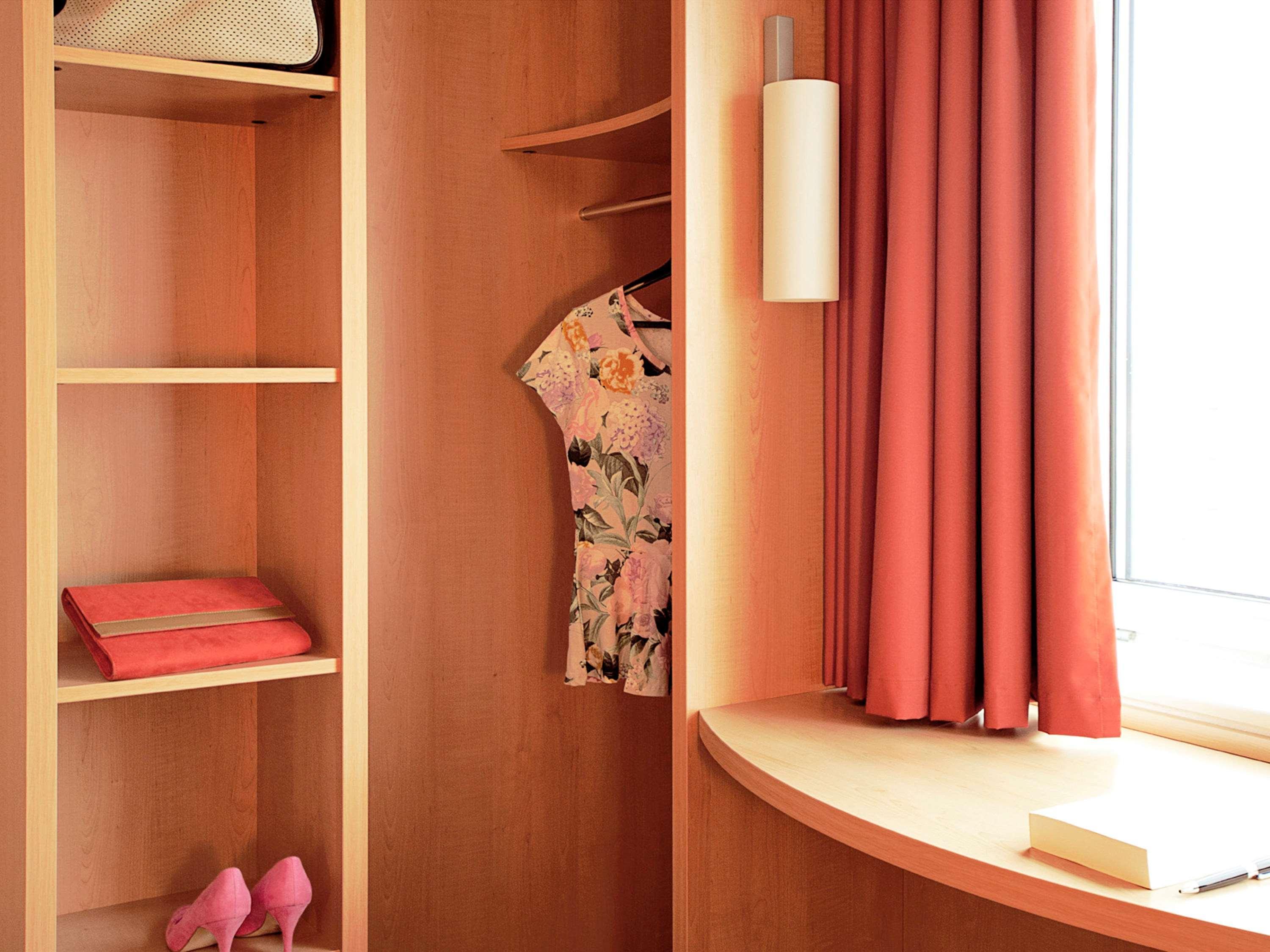 Ibis Kortrijk Centrum Dış mekan fotoğraf
