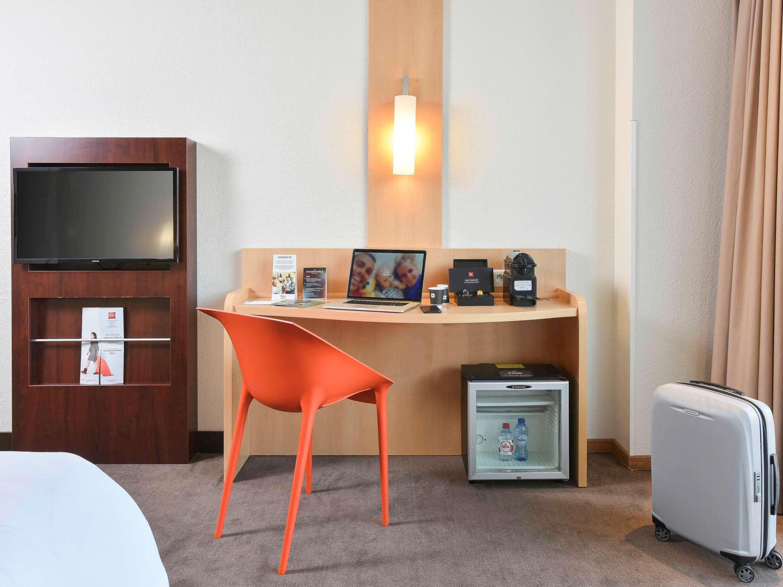 Ibis Kortrijk Centrum Dış mekan fotoğraf
